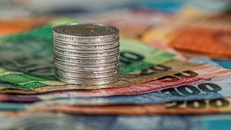 “Política e Economia na contemporaneidade”