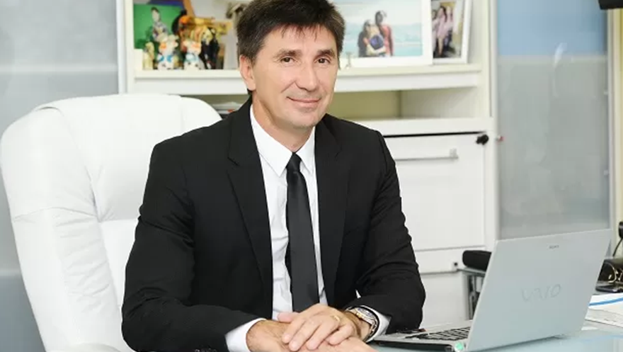 Como Janguiê Diniz passou de engraxate a dono do maior grupo de educação do Nordeste