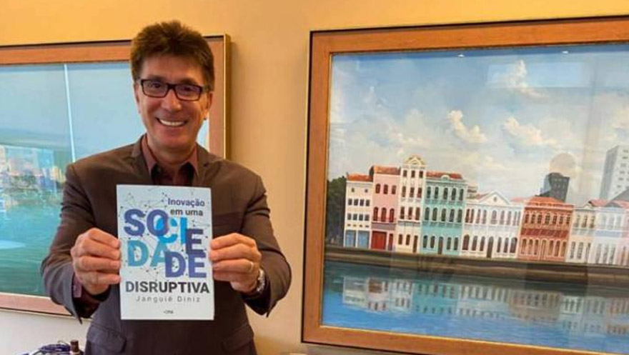 Inovação e disrupção são os temas centrais do 22º livro publicado por Janguiê Diniz