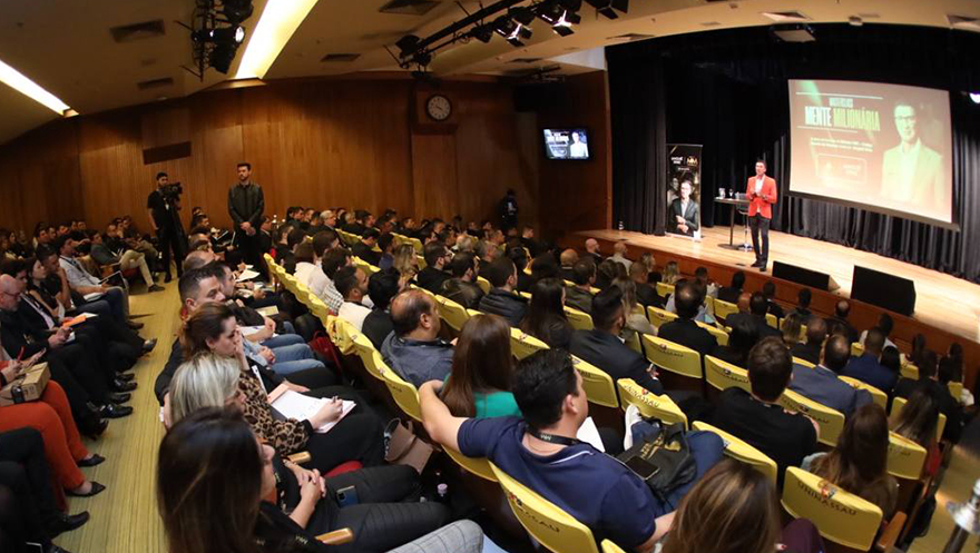 Janguiê Diniz dá dicas para desenvolver mentalidade milionária em masterclass