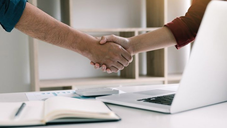 Paraibano Janguiê Diniz recebe o Golden Visa dos Emirados Árabes Unidos