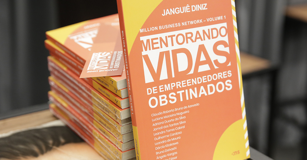 Janguiê Diniz lança livro em conjunto com mentorados
