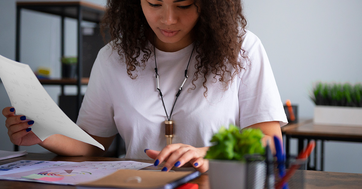 A quem prejudica formar mais médicos?