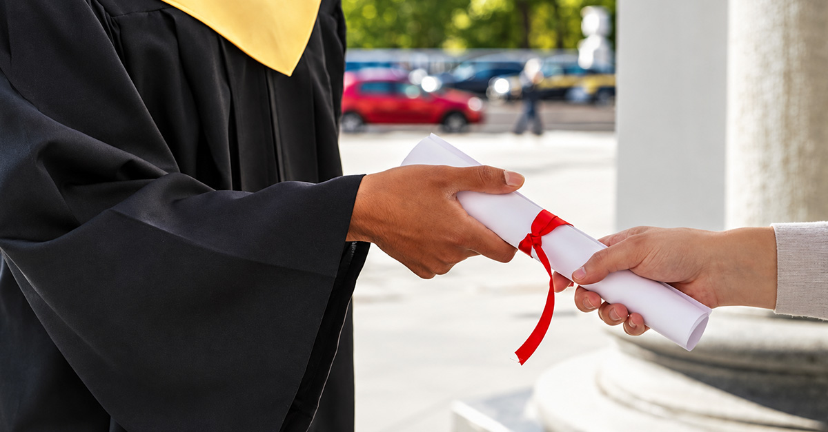 Diploma e o desafio de transformar formação em oportunidade
